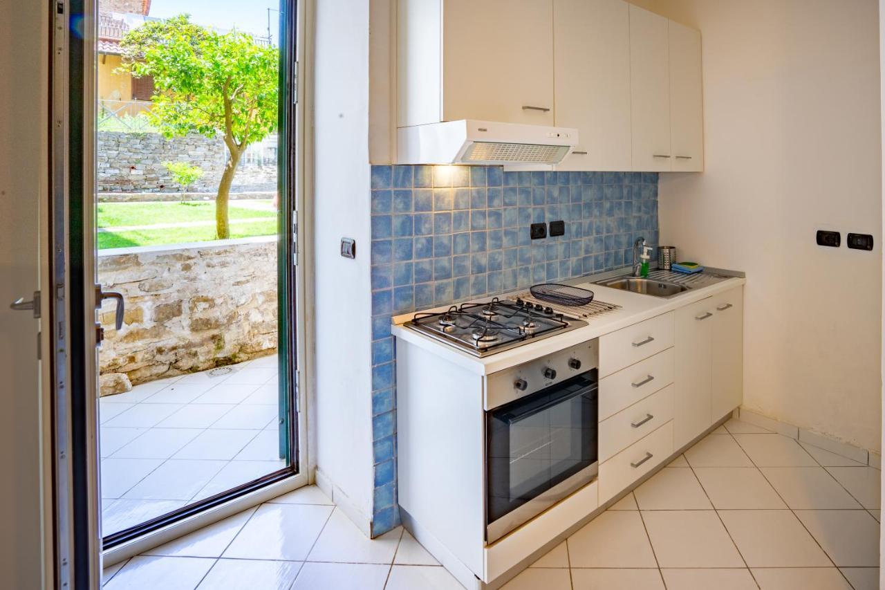 Borgo Dei Saraceni - Suites & Apartments อากรอโปลี ภายนอก รูปภาพ