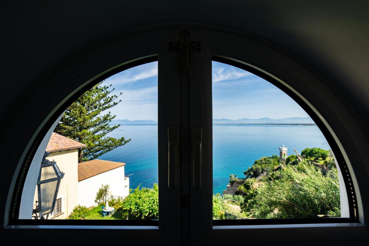 Borgo Dei Saraceni - Suites & Apartments อากรอโปลี ภายนอก รูปภาพ