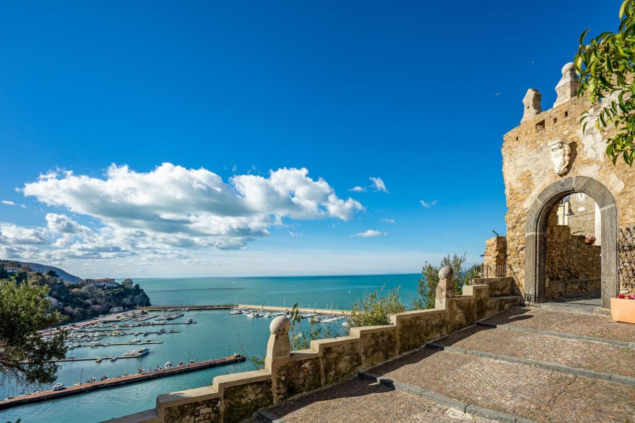 Borgo Dei Saraceni - Suites & Apartments อากรอโปลี ภายนอก รูปภาพ