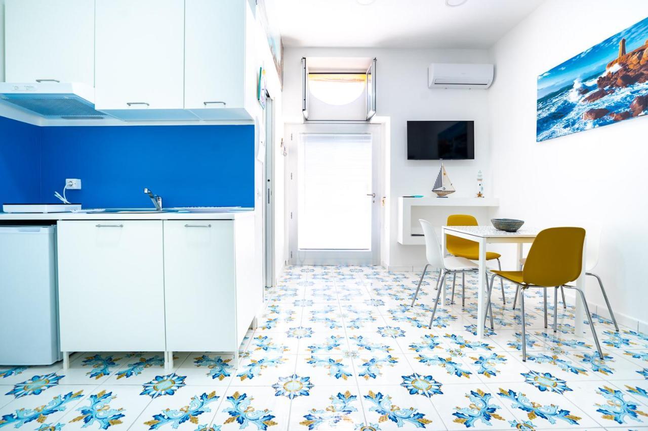 Borgo Dei Saraceni - Suites & Apartments อากรอโปลี ภายนอก รูปภาพ