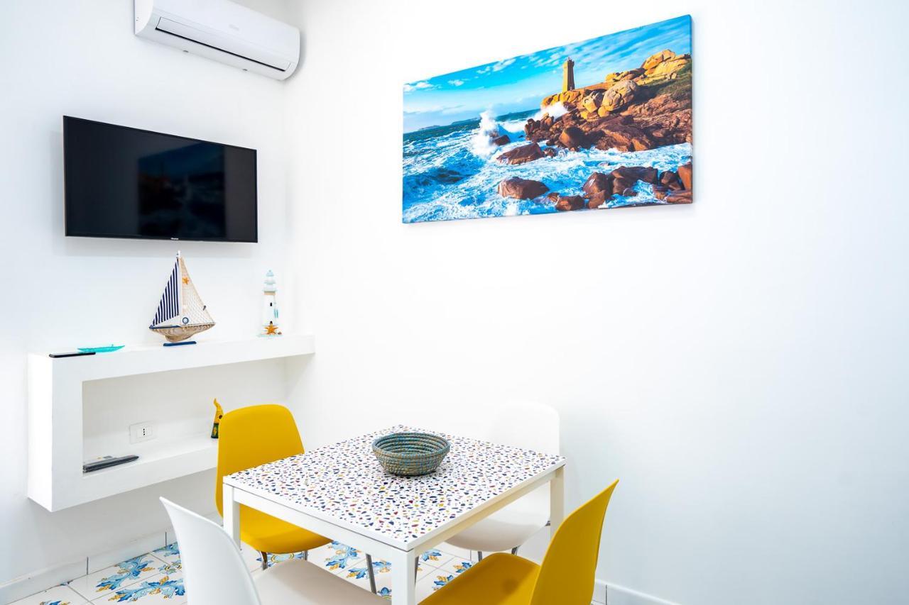 Borgo Dei Saraceni - Suites & Apartments อากรอโปลี ภายนอก รูปภาพ