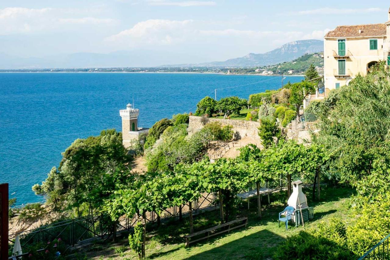 Borgo Dei Saraceni - Suites & Apartments อากรอโปลี ภายนอก รูปภาพ