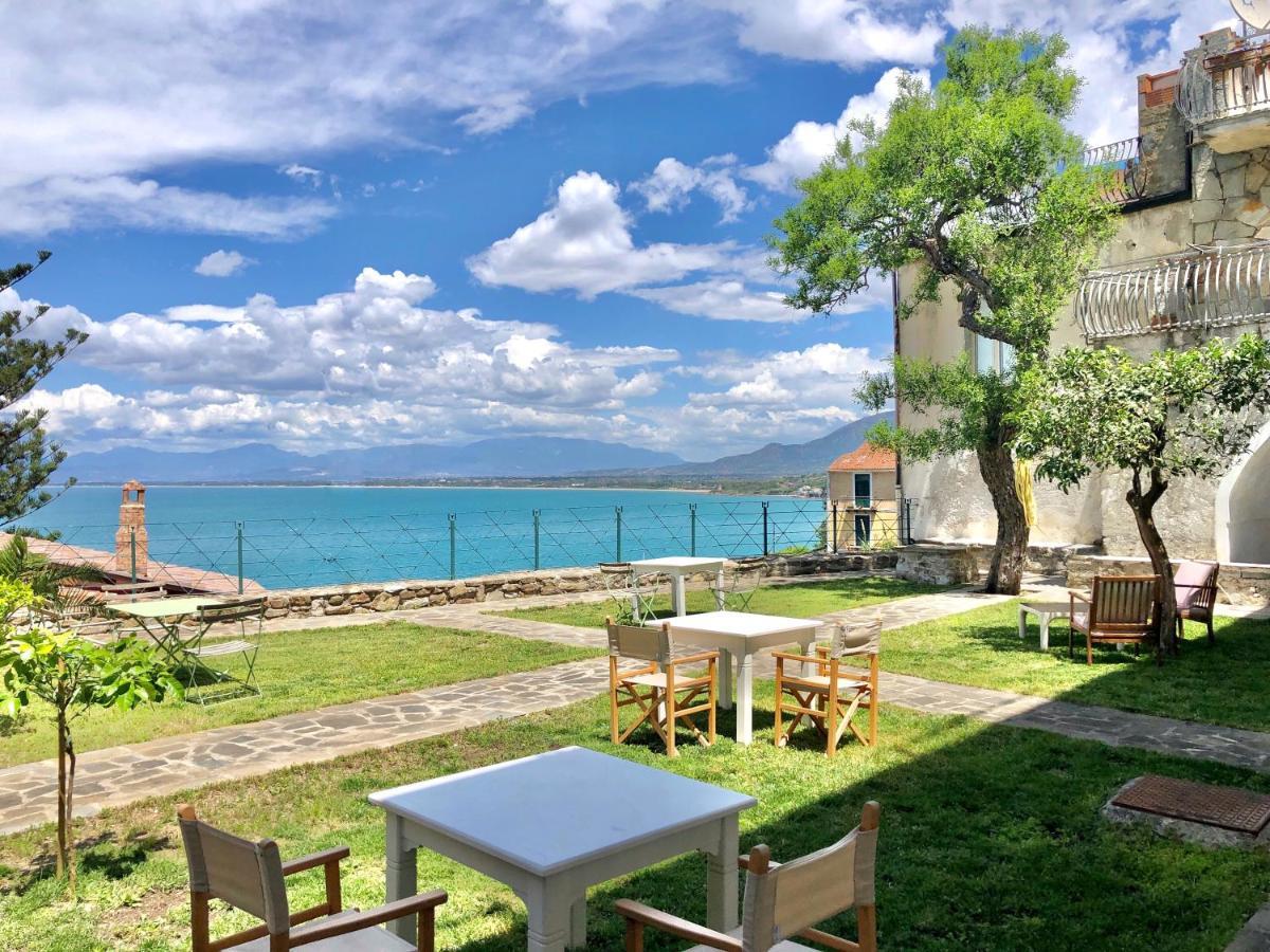 Borgo Dei Saraceni - Suites & Apartments อากรอโปลี ภายนอก รูปภาพ