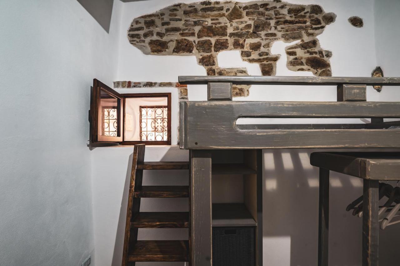 Borgo Dei Saraceni - Suites & Apartments อากรอโปลี ภายนอก รูปภาพ