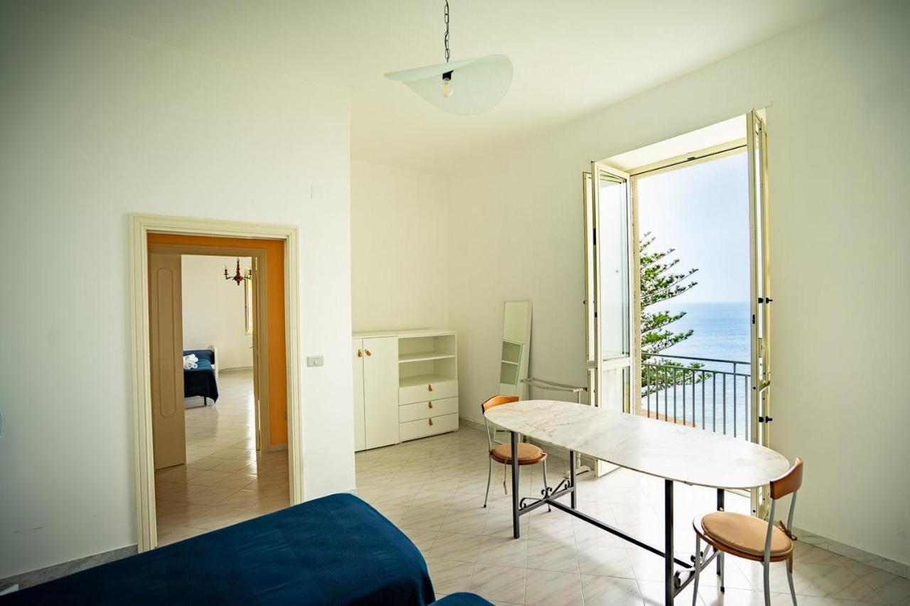 Borgo Dei Saraceni - Suites & Apartments อากรอโปลี ภายนอก รูปภาพ
