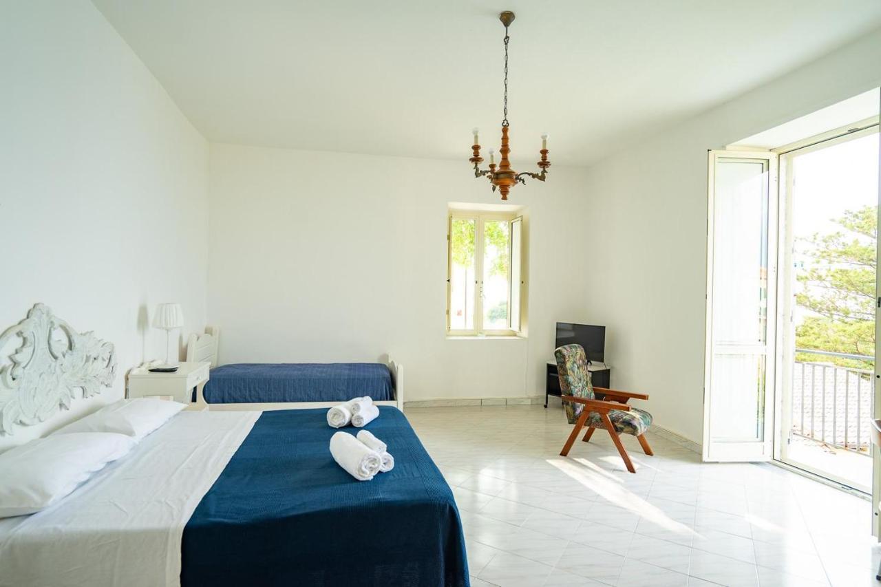 Borgo Dei Saraceni - Suites & Apartments อากรอโปลี ภายนอก รูปภาพ
