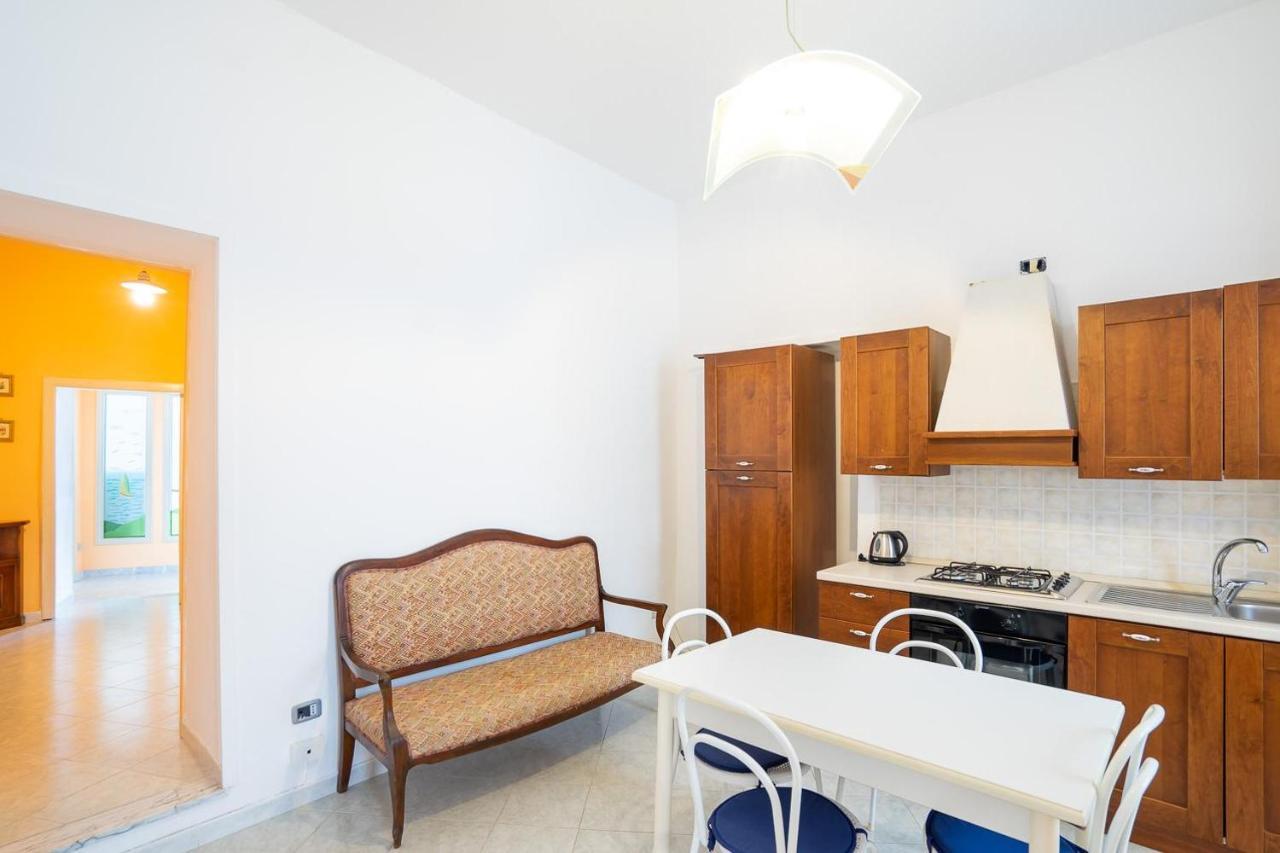 Borgo Dei Saraceni - Suites & Apartments อากรอโปลี ภายนอก รูปภาพ