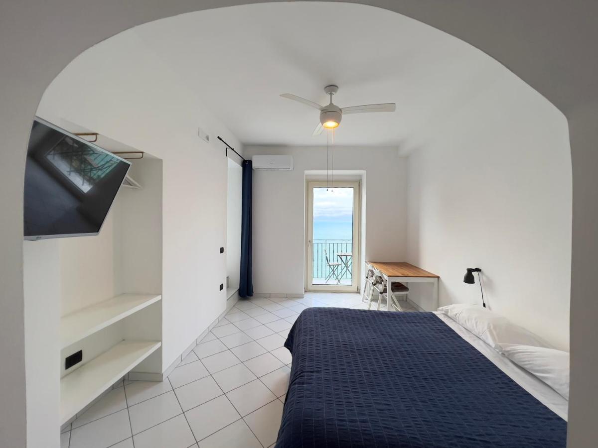 Borgo Dei Saraceni - Suites & Apartments อากรอโปลี ภายนอก รูปภาพ