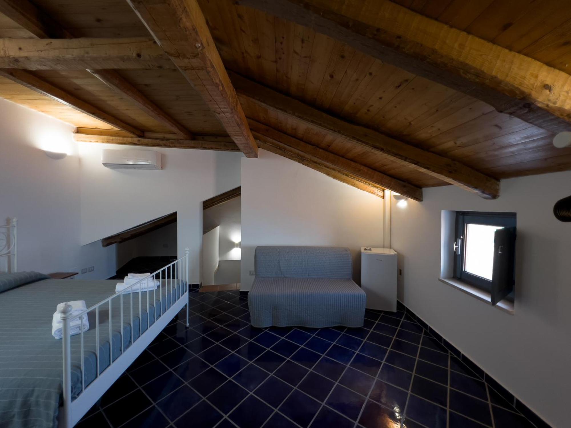 Borgo Dei Saraceni - Suites & Apartments อากรอโปลี ภายนอก รูปภาพ